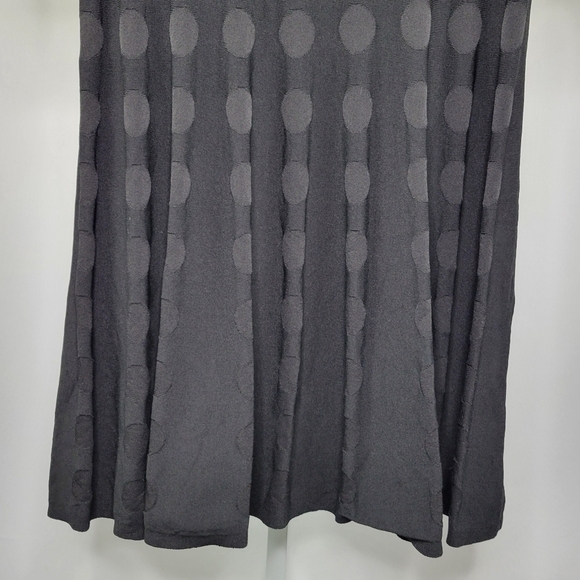 Ann Taylor Black Fit & Flare Knee Length Pleated Skirt Knit Dress Womens Size L - Picture 4 of 9